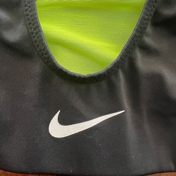 Women's Nike Sports Bra XS Black Green - Picture 3 of 3